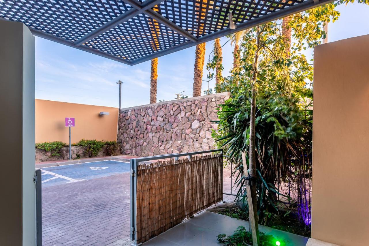 Almogim Suites Eilat Zimmer foto